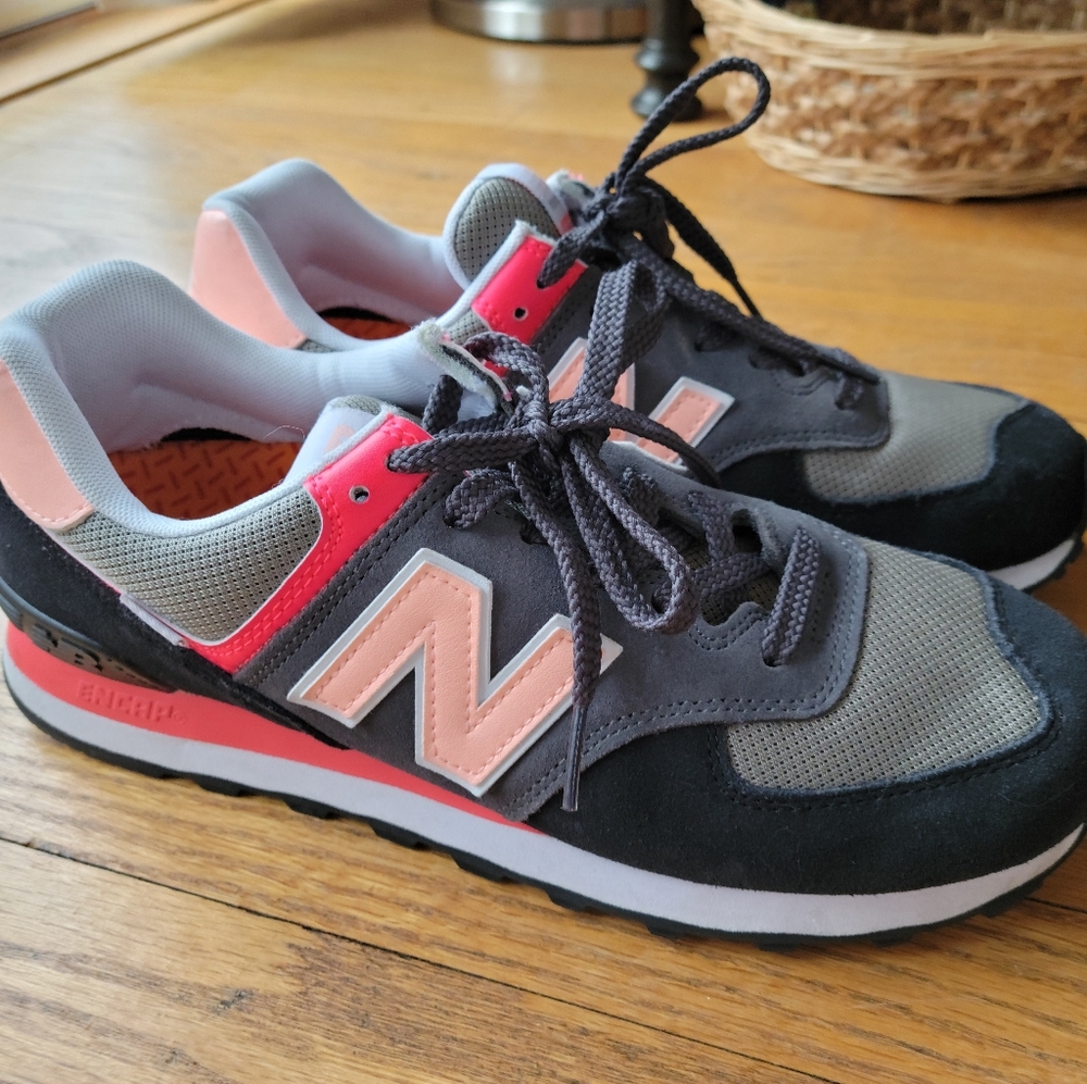 NEW BALANCE 574 women's tennis shoes